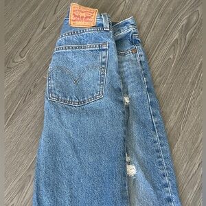 Straight Leg Levi’s jeans